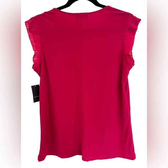 NWT Verve Ami Women, Sleeveless Blouse With Pearls details. Size M Color Fuchsia - Picture 2 of 4